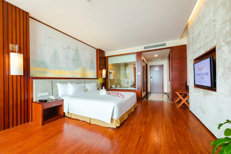 Phòng Premium Deluxe giường King ở Mường Thanh Luxury Quảng Ninh